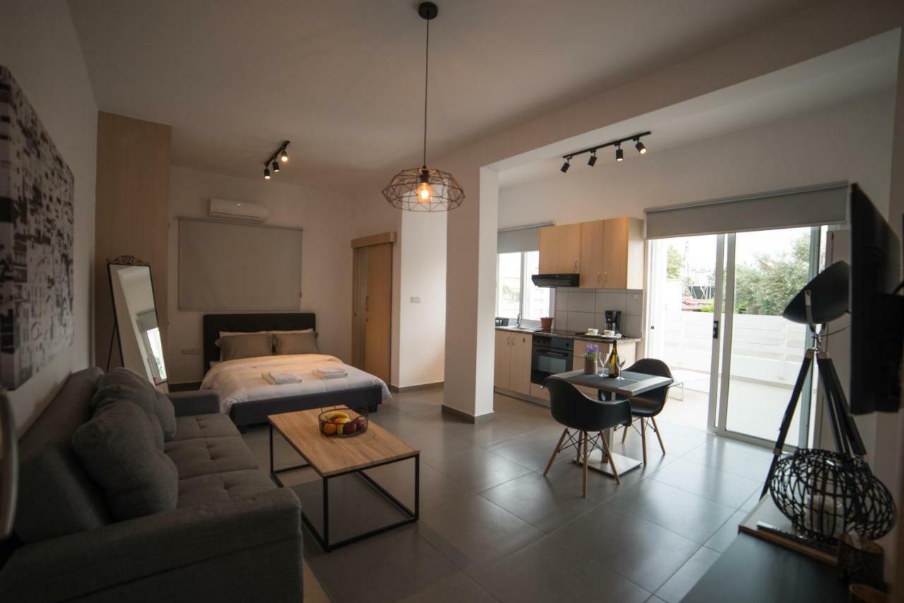 Mcplaces Holiday Apartments Paphos Buitenkant foto