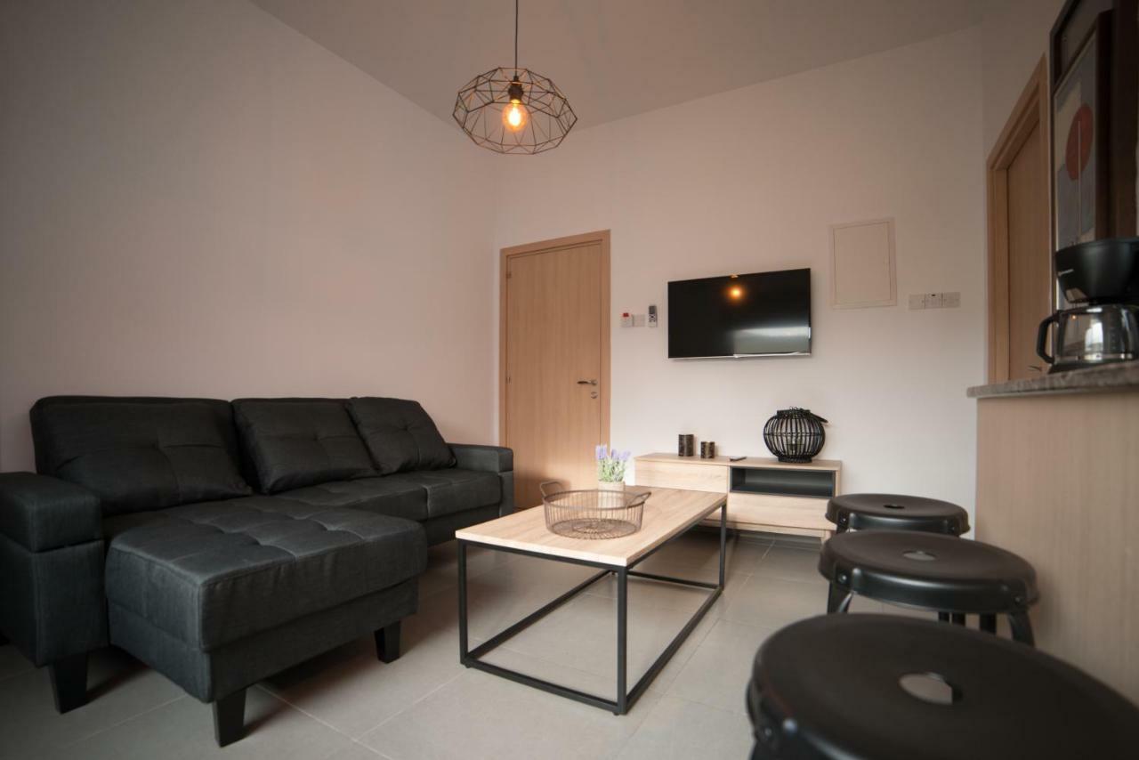 Mcplaces Holiday Apartments Paphos Buitenkant foto